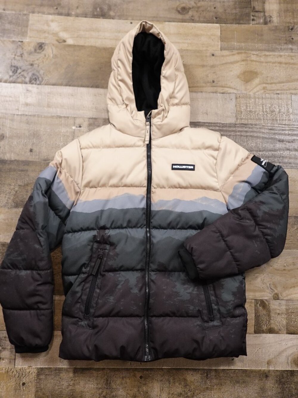 Hollister Puffer Jacket Men’s Small Tan Grn/Blk‎ Multicolor Hooded Winter Coat